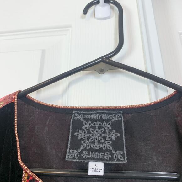 Johnny Was Kimmy Floral V-Neck Peasant Top Shirt Blouse Size Large - Picture 6 of 8